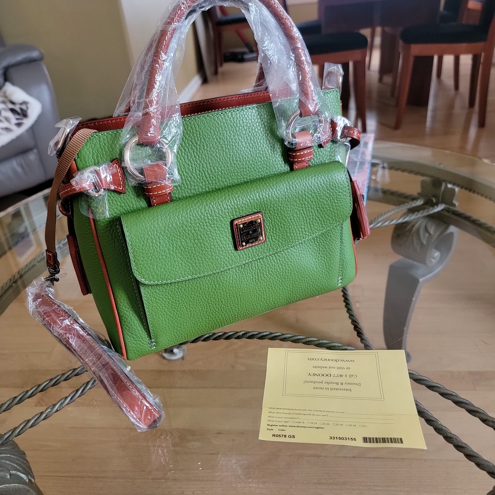Dooney & Bourke NWT Medium Pocket Satchel w/ Wallet - Picture 16 of 16